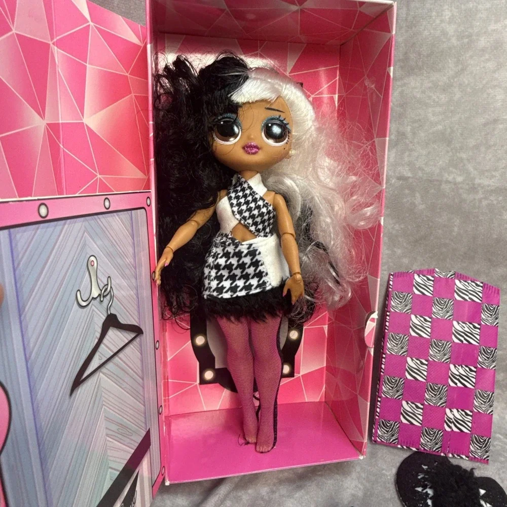 LOL SURPRISE OMG Winter Disco Doll DOLLIE a Mini Doll & Pets,‎ Accessories Lot